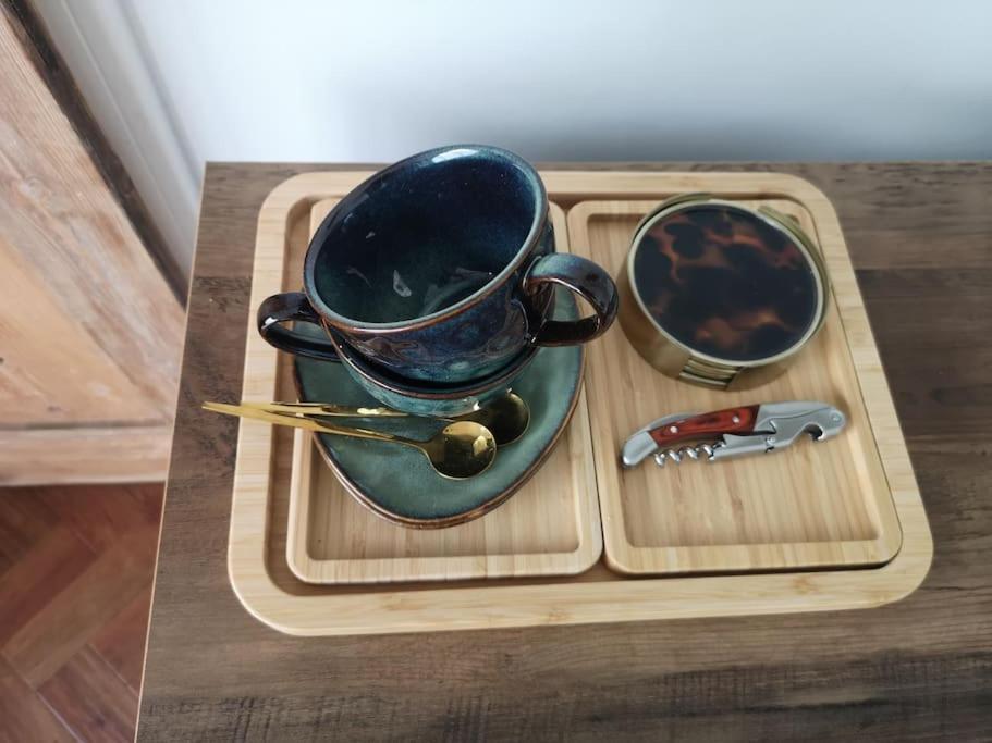 Stylish Apartment In Horsham With Parking And Own Entrance Kültér fotó